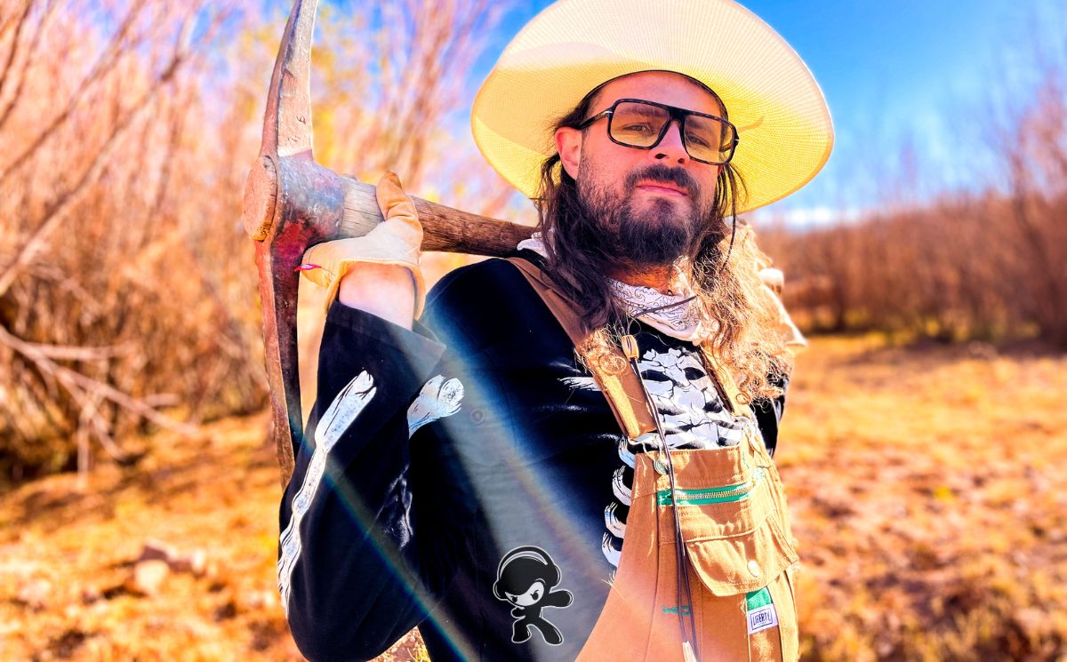 Nikki Manos - Red Right Hand (Alternative)