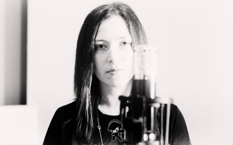 Roxana Labatt - Someone To Call (Synthpop)