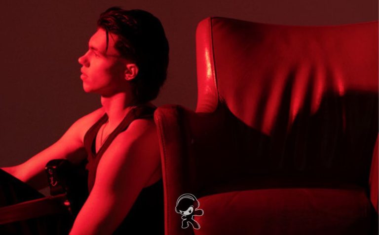 Cass – Dressed In Red (Indie R&B)