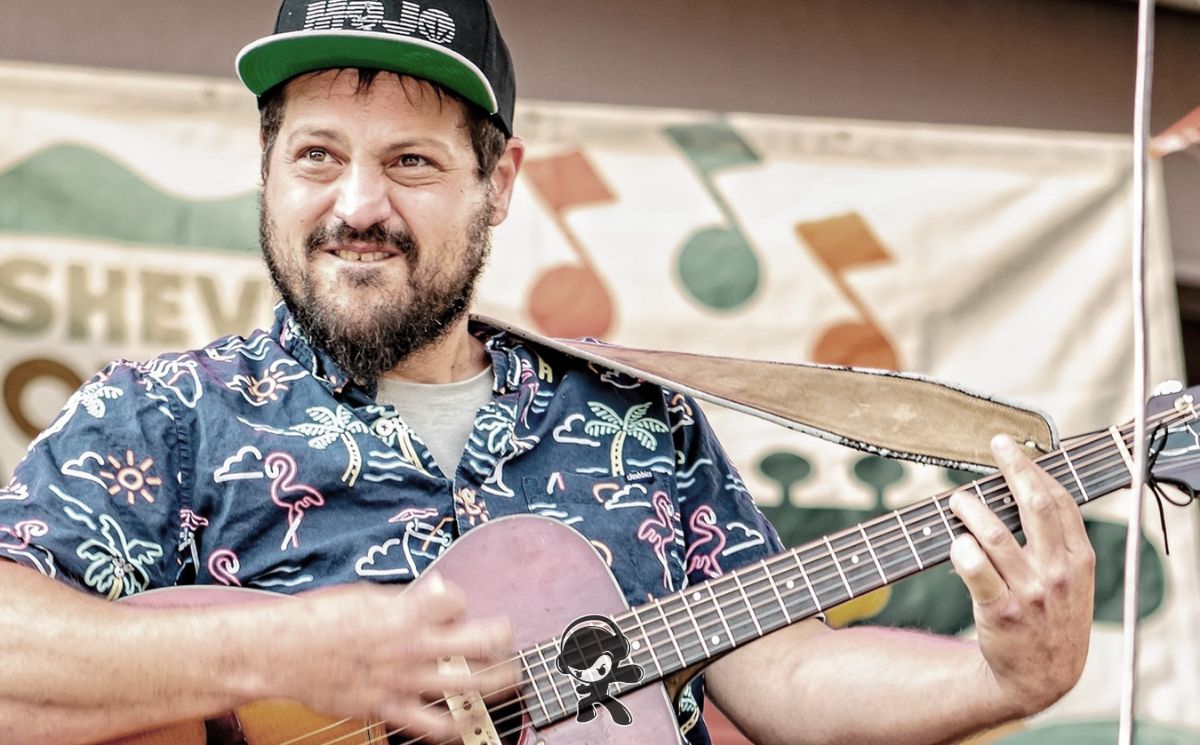 Josh Phillips – Holdin’ On (Indie Pop)