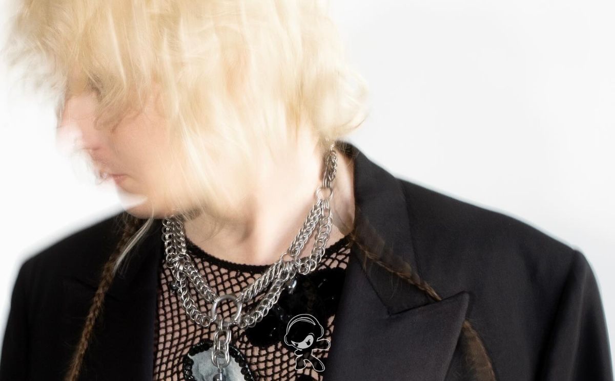 Mothé – Claw (Electro Pop)