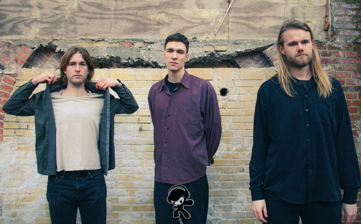 Poptones – Skin Of Sea (Alternative Rock)