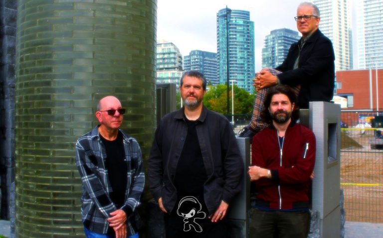 The Lightning Struck – In Her Dreams Tonight (Indie Rock)