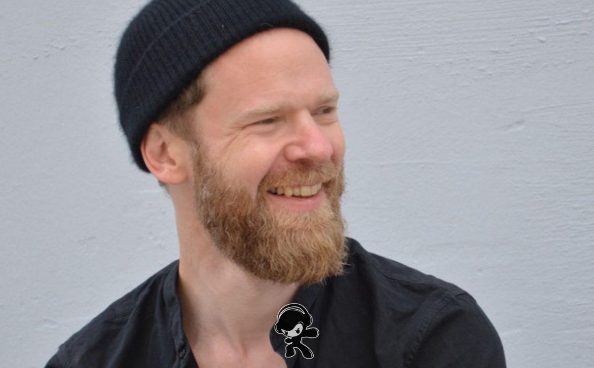 Velvet November – Synaesthesia (Indie Rock)