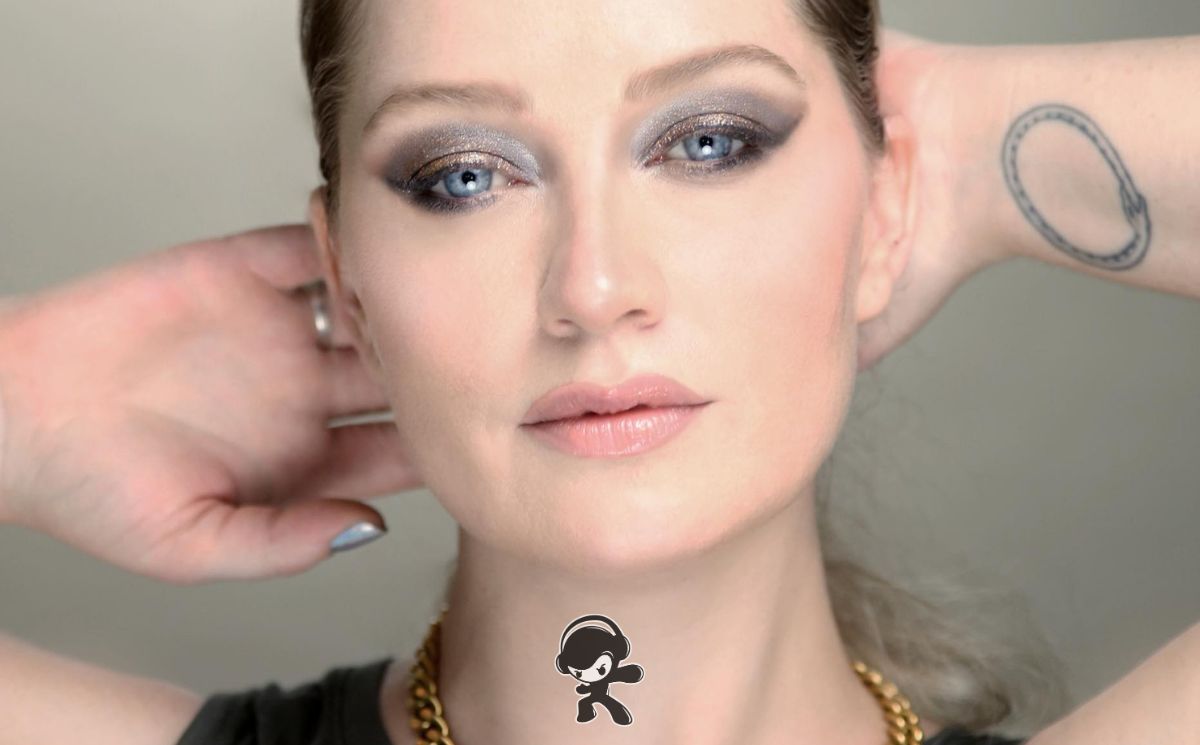 Whitney Lyman - Supermoon (Soft Rock)