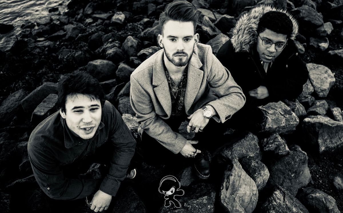 Between Giants - N2ku (Alternative)