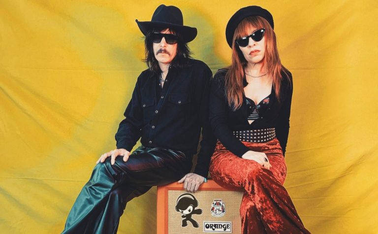 Capsula – Rayo Oscuro (Stoner Rock)