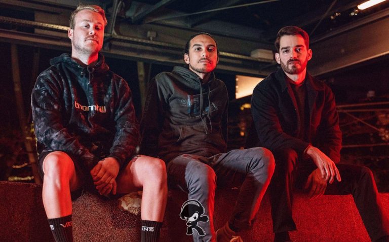 Particles in Motion – Adrift (Metalcore)