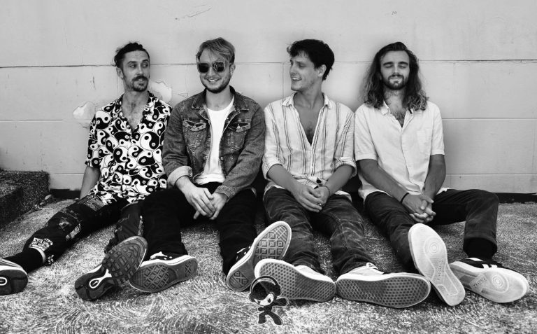 Scared of Sharks - Beach Wog (Indie Rock)