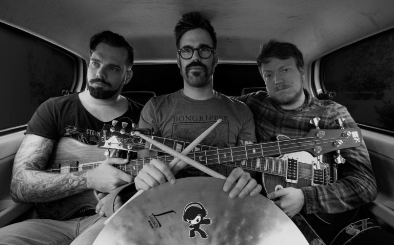 Tarmak – Careless CRISPR (Stoner Rock)