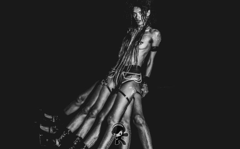 TwoLips – CHAOS (Electronicore)