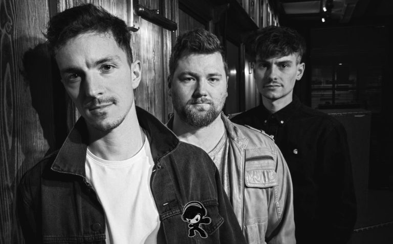 Wayford West – Mr. Blue Moon Junior (Hard Rock)