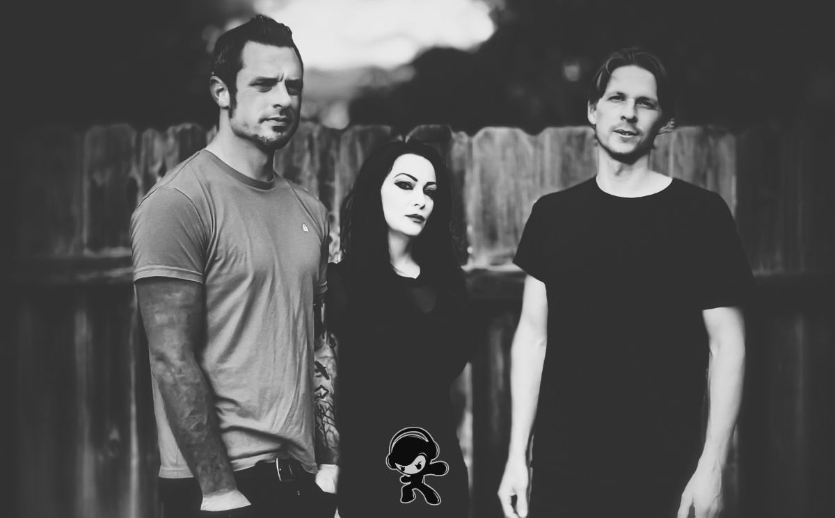 Deflecting Ghosts – Death is Calling (Alternative Metal)