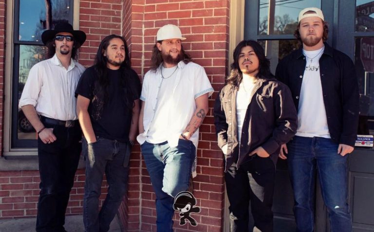 Lowland Revelry – Heartbreak Town (Hard Rock)