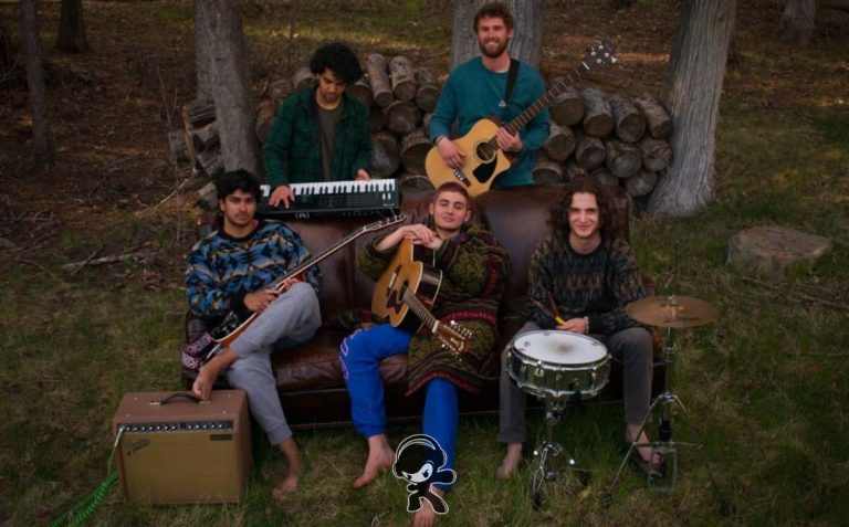 Subtle Orange – With a Smile (Indie Rock)