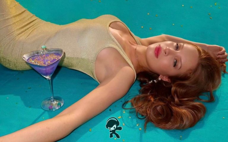 Annie Chachas - Elixir (Electro Pop)