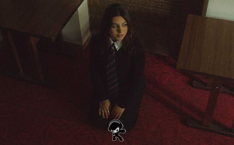 Marlen - The Stranger (Indie Folk)