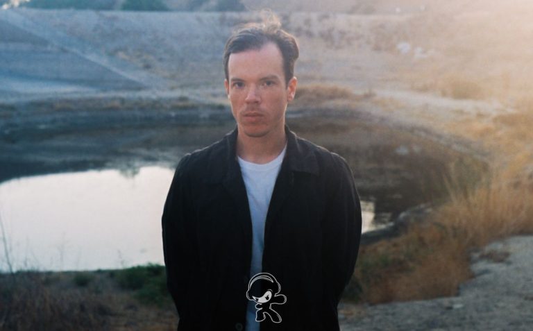 Tim Carr – Alone Playing Piano (Dream Pop)