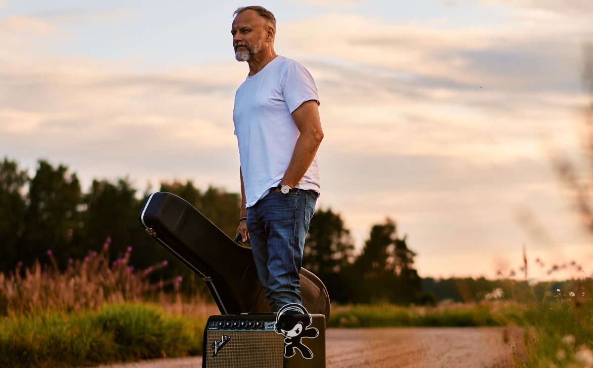 Tuomikoski – Shout it Loud (Alternative Rock)