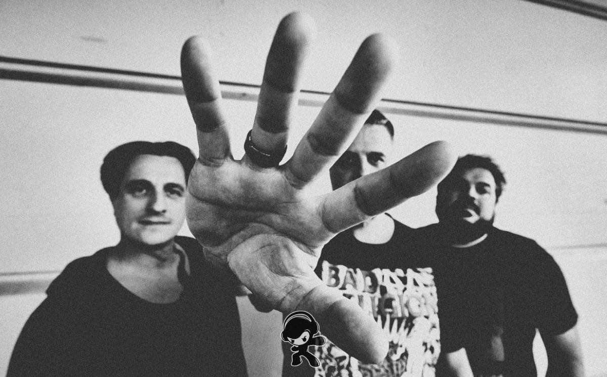 Absence of colors - The hidden giant (Post-Metal)