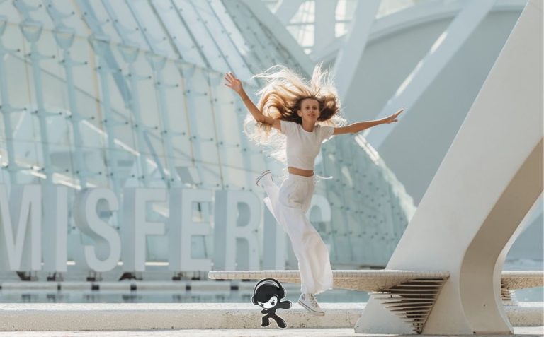 Amelina - Roblox Realms (Indie Pop)