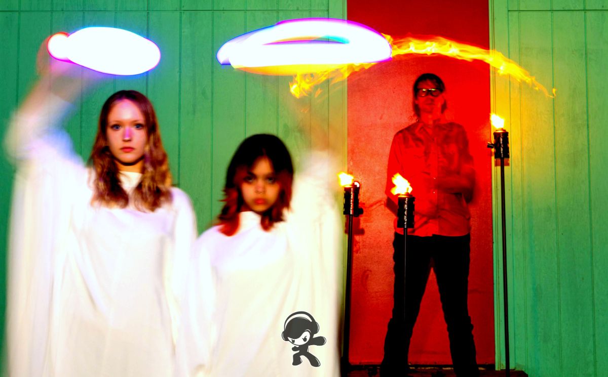 Birdie Swann Sisters & King Black Acid – Hurricane (Dream Pop)