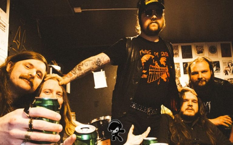 Bong Voyage - 10,000 Beers (Hard Rock)