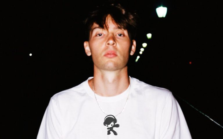 Jackson Trapp - LET IT HURT (Dream Pop)