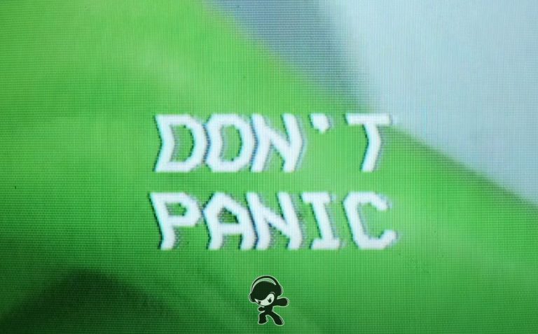 Van Horton - Don't Panic (Synthwave)