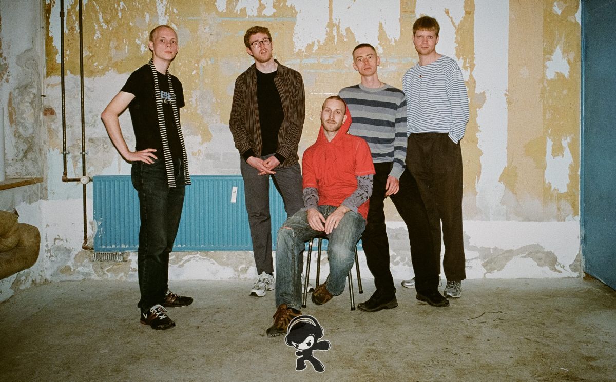 Young Couple - As the leaves unfold (Dream Pop)