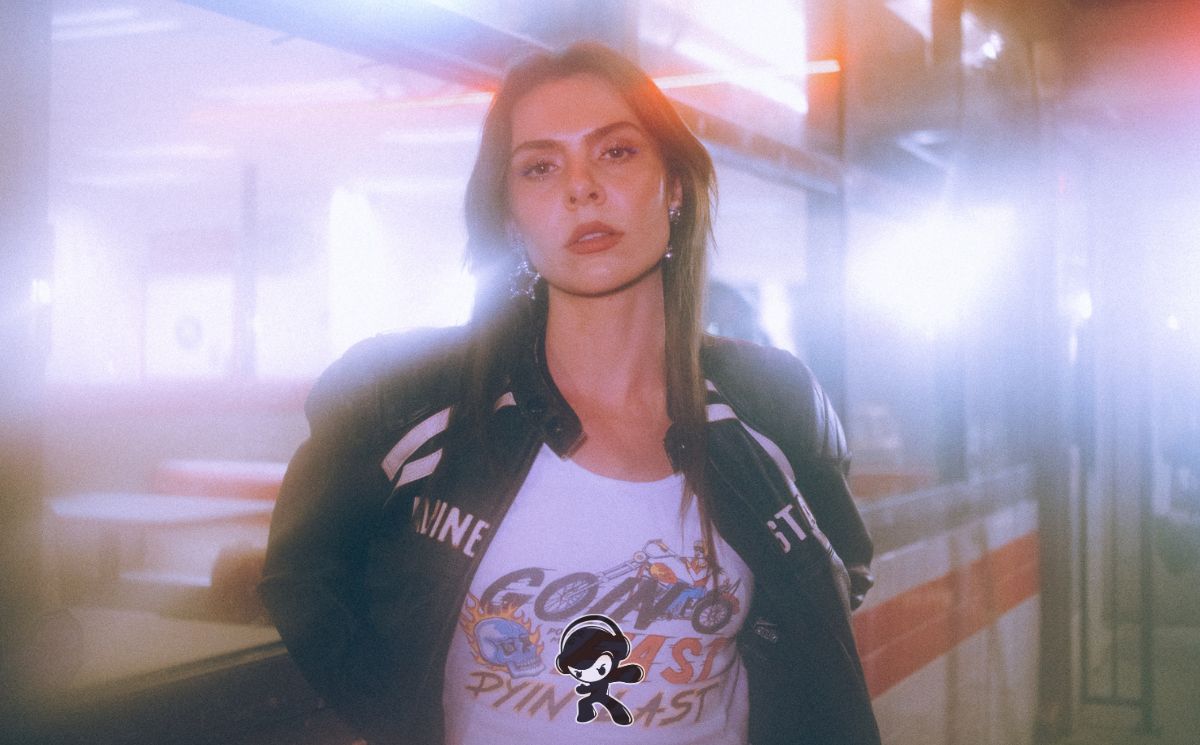 Estella Dawn - Drunk & Messy (Alternative Pop)