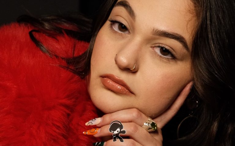 Izye - Downtown (Electro Pop)