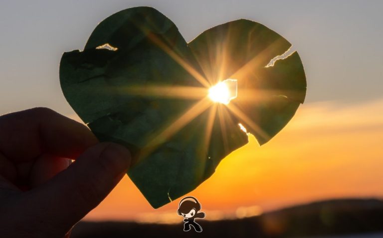 Max Ceddo – A Young Girl’s Heart (Indie Rock)