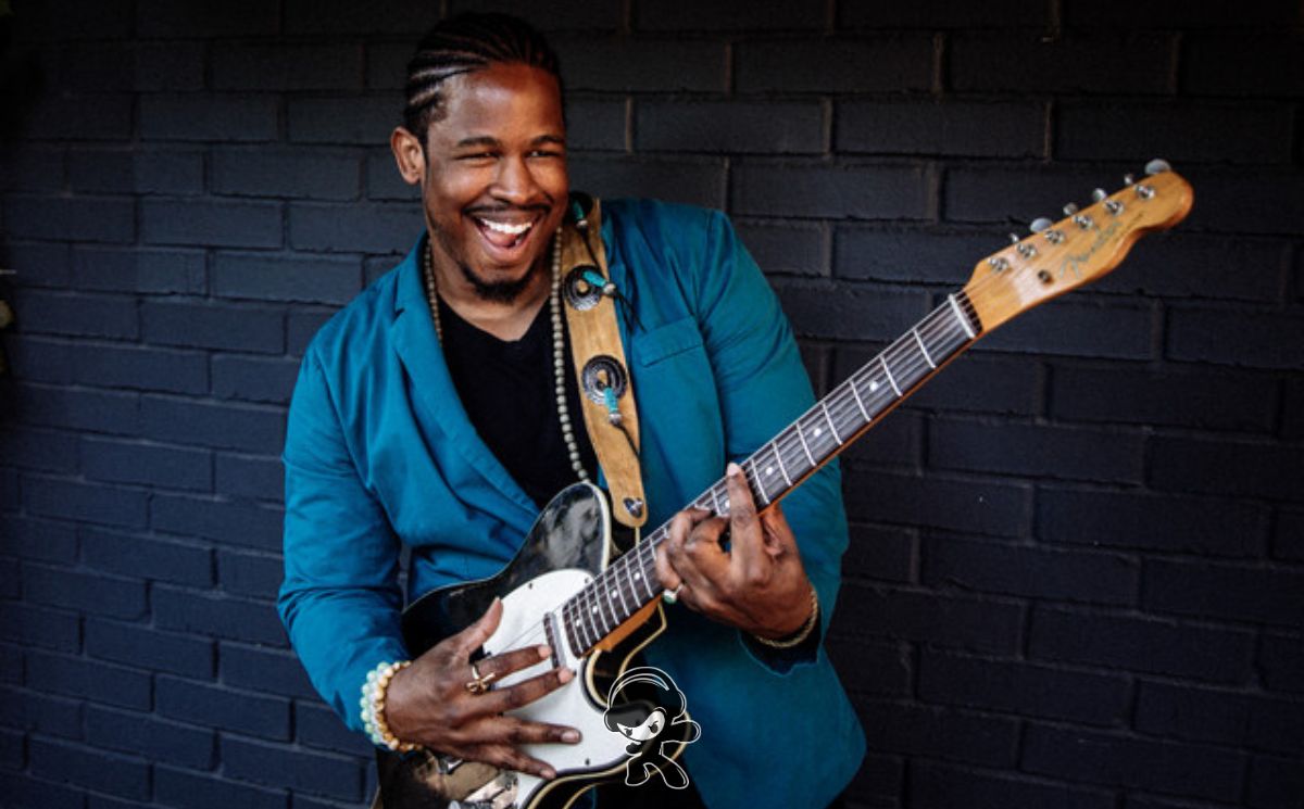 Quentin Moore - Kiss Your Lips (R&B)