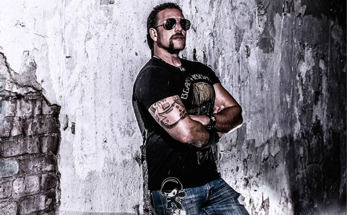 Ray Ray Star – Feelin’ (Hard Rock)