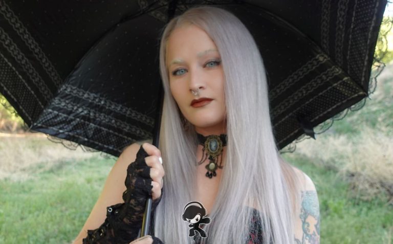 Samantha Leah – Smile (Dark Pop)