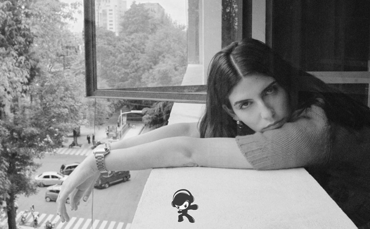 Laila Brad - Domingo de bajón (Indie R&B)