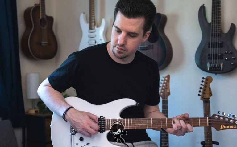 Neil Kopicki - Neon Ghost (Modern Progressive Metal)