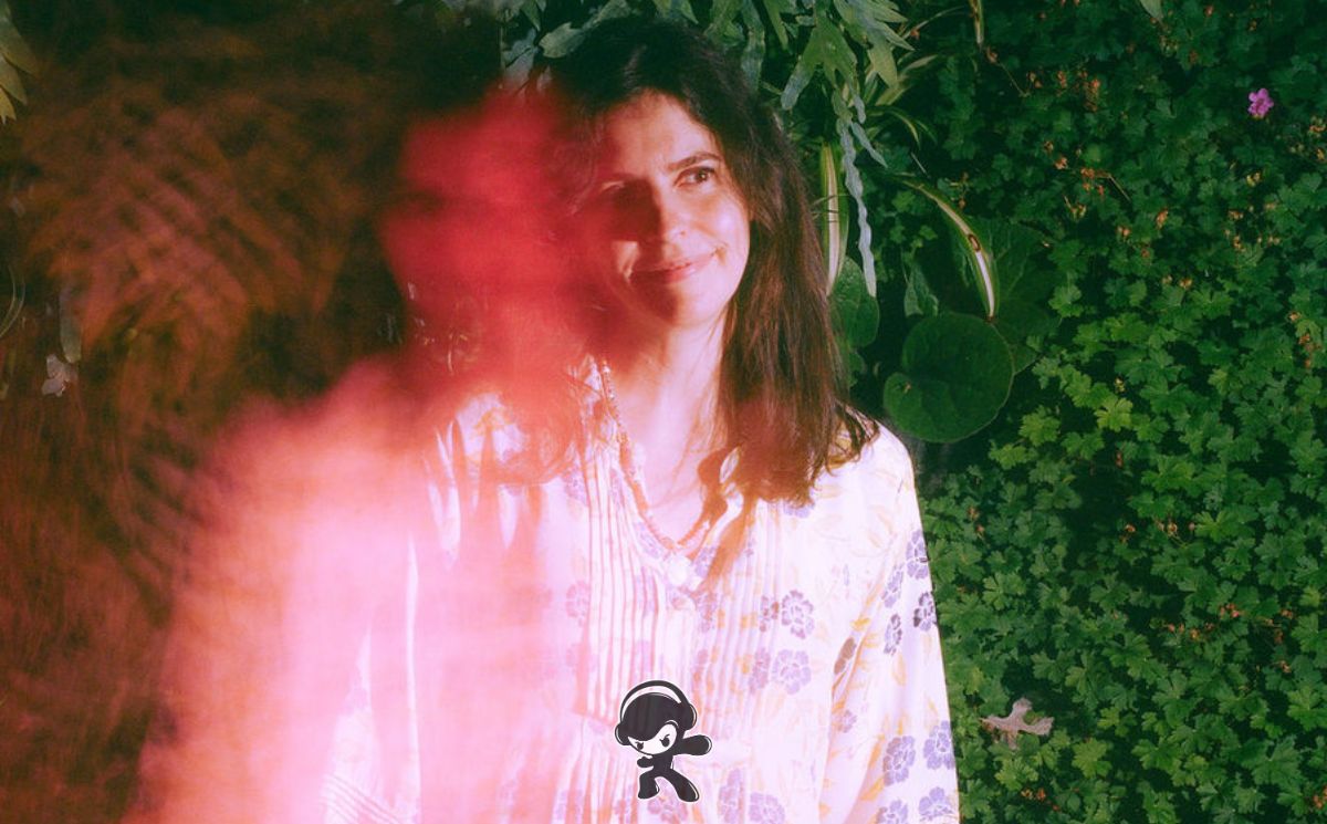 Sis and the Lower Wisdom – Wolf Child (Dream Pop)