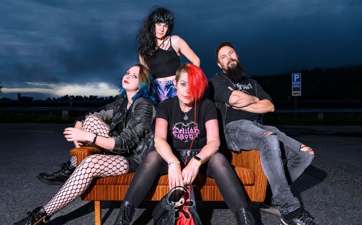 ill jill - Screaming Inside (Hardcore Punk)