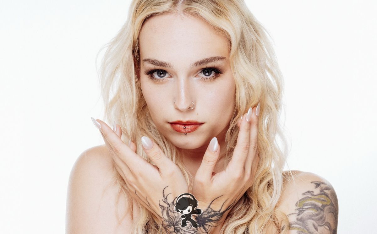 Avalon Stone – Mirage (Alternative Rock)