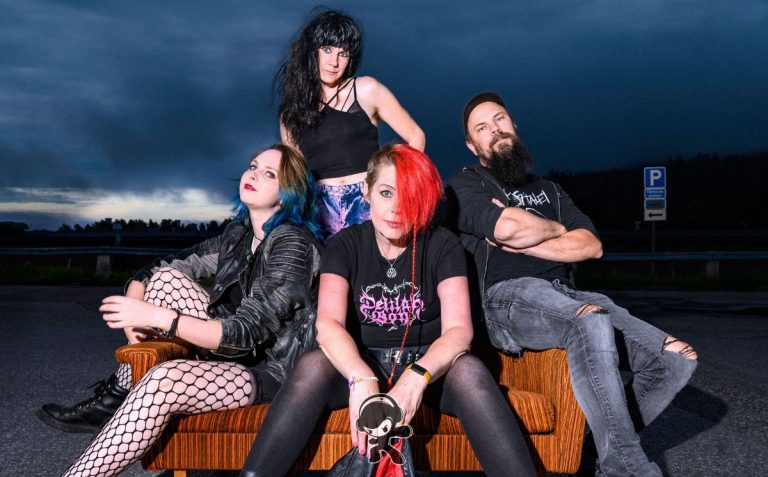 Ill Jill - Banshee Cry (Hardcore Punk)