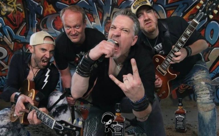 Boozing Bulls - Get outa my mind (Hard Rock)