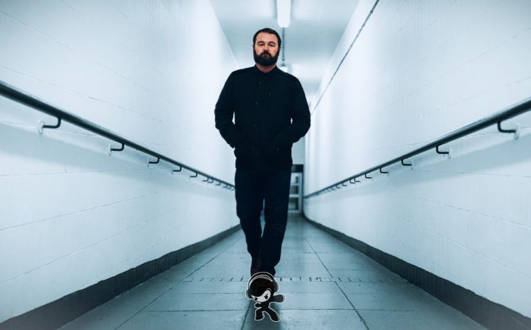 Maddox Jones - No More Ghosts (Futurepop Mix) (Synthpop)