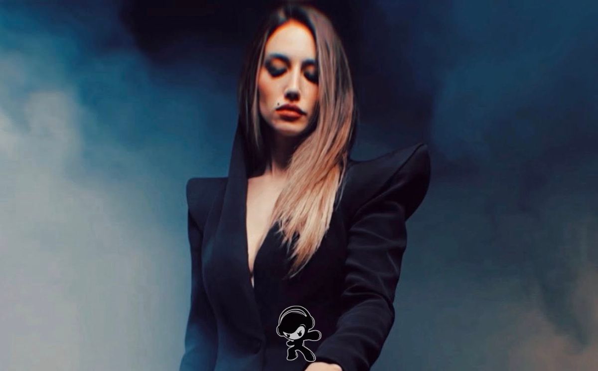 Anna Fiori - En el Vacío (Gothic Metal)