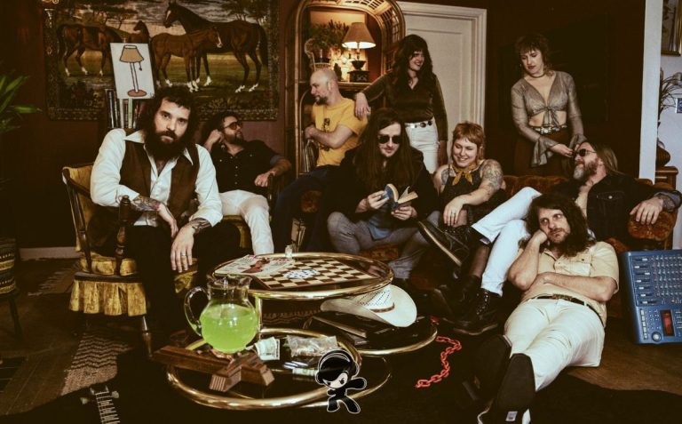 Family Worship Center - Malibu By Midnight (Indie Pop)