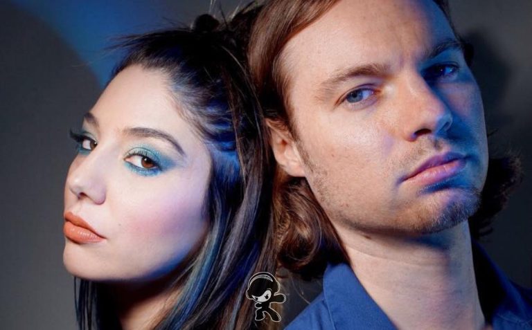 Livingmore - Undone (Indie Rock)