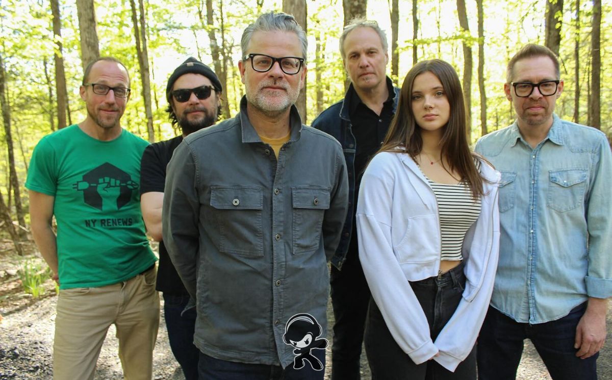 Two Dark Birds - The Song to End it All (Indie Rock)