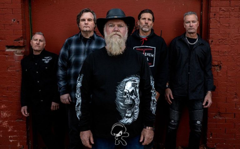 Who on Earth - Vigilance (Hard Rock)