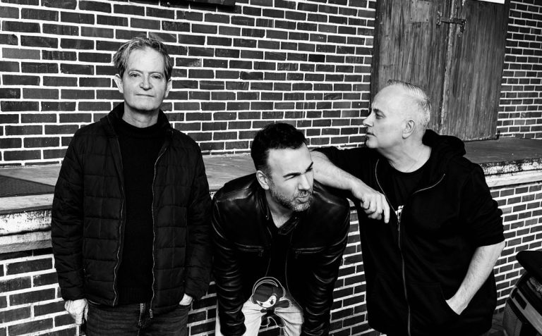 dAVOS - Time Control (Synthpop)